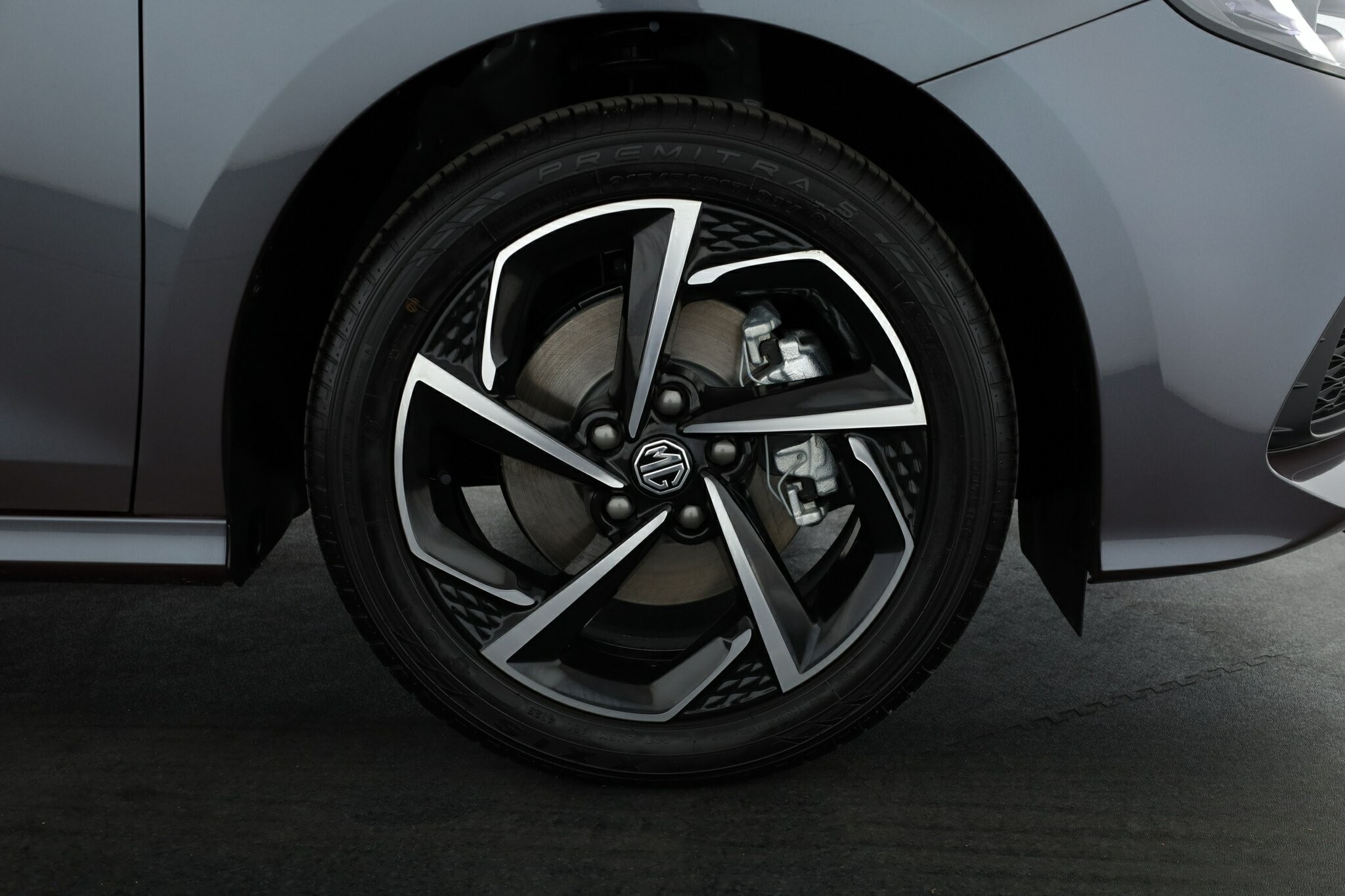 MG Mg5 image 3
