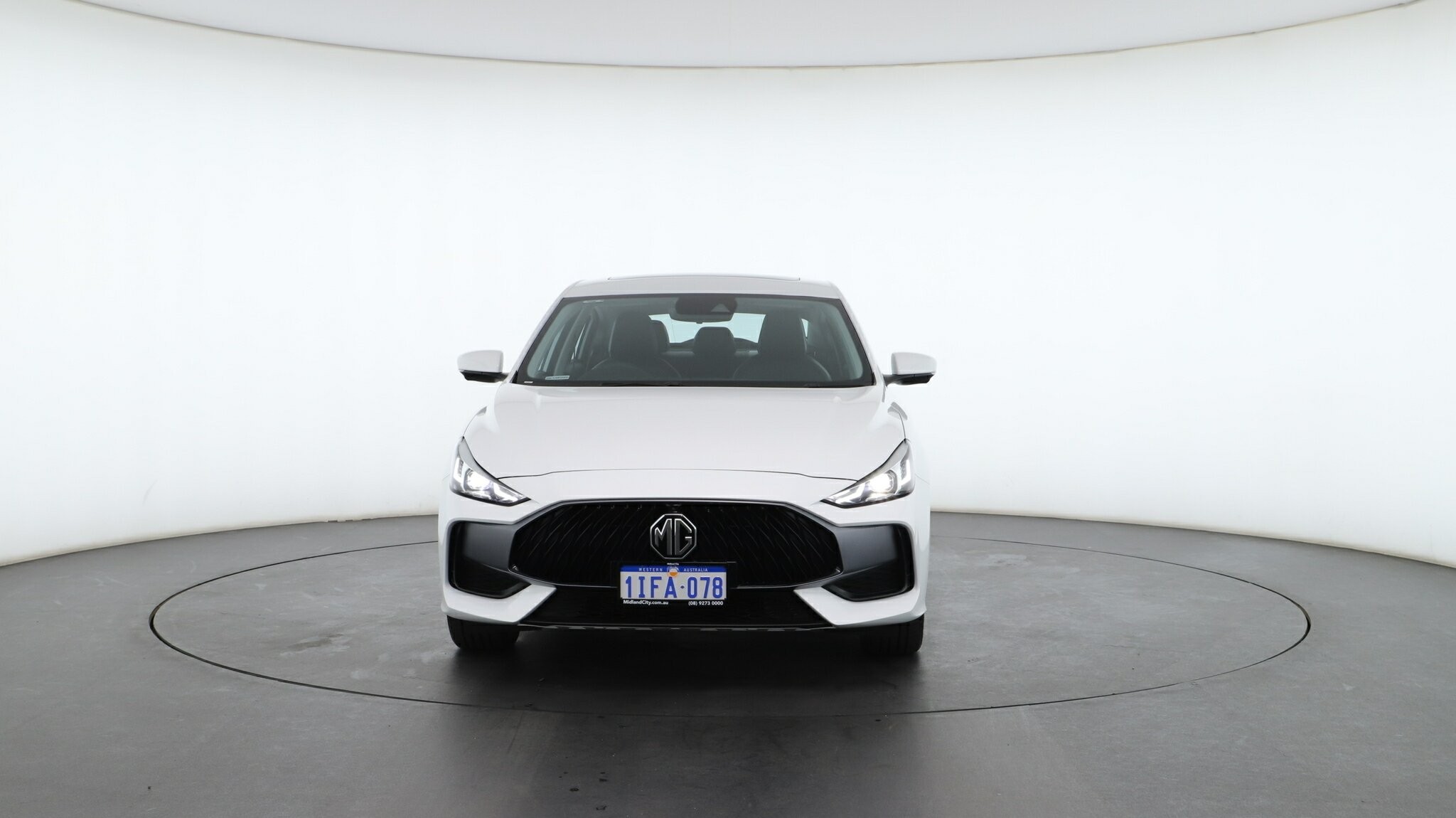 MG Mg5 image 2
