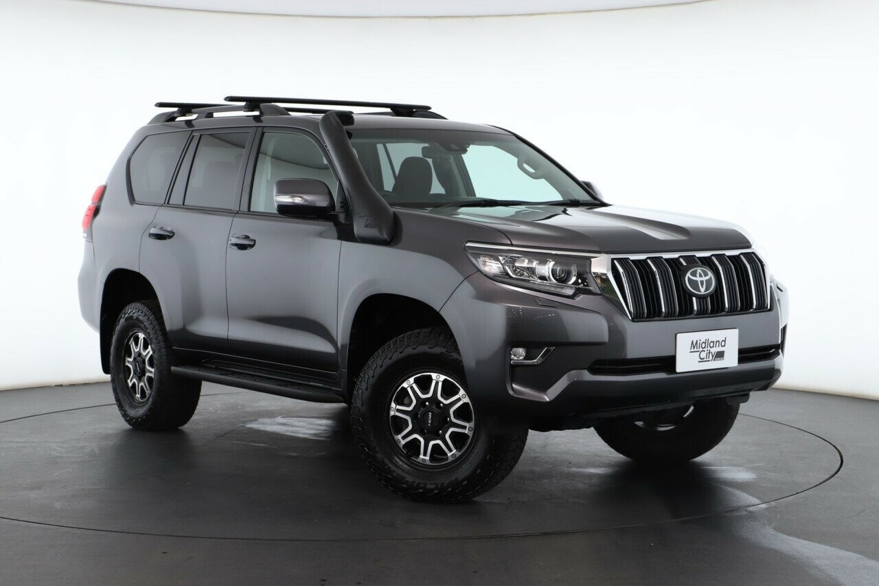 Toyota Landcruiser Prado image 2