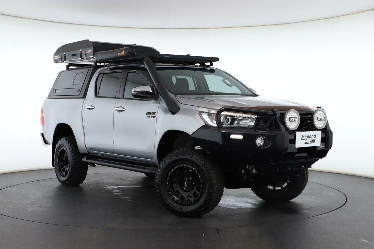Toyota Hilux image 1