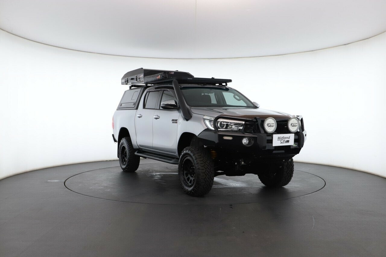 Toyota Hilux image 3