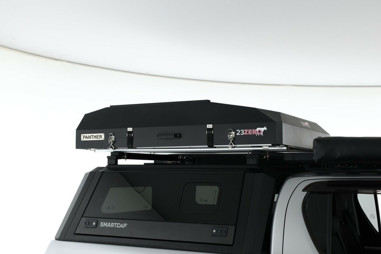 Toyota Hilux image 4