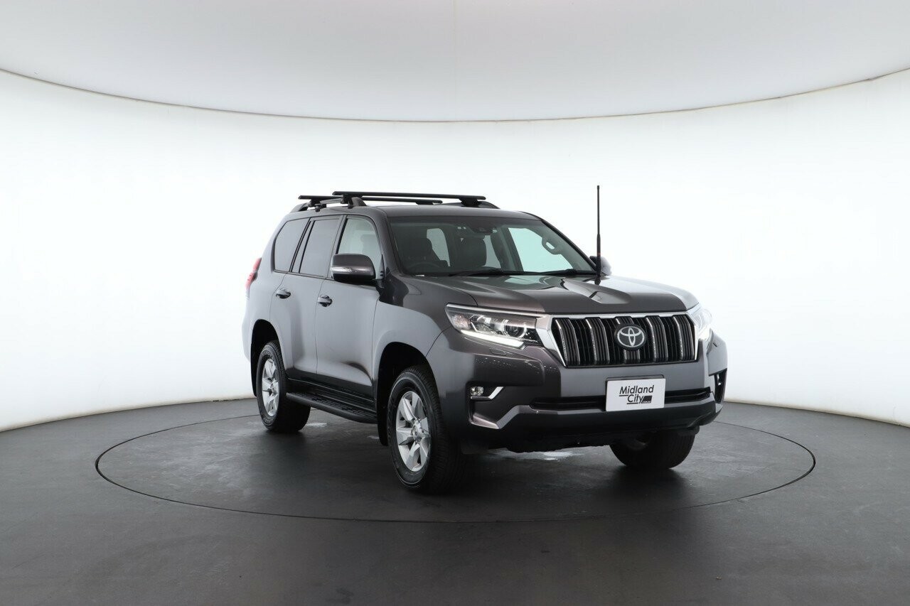 Toyota Landcruiser Prado image 4