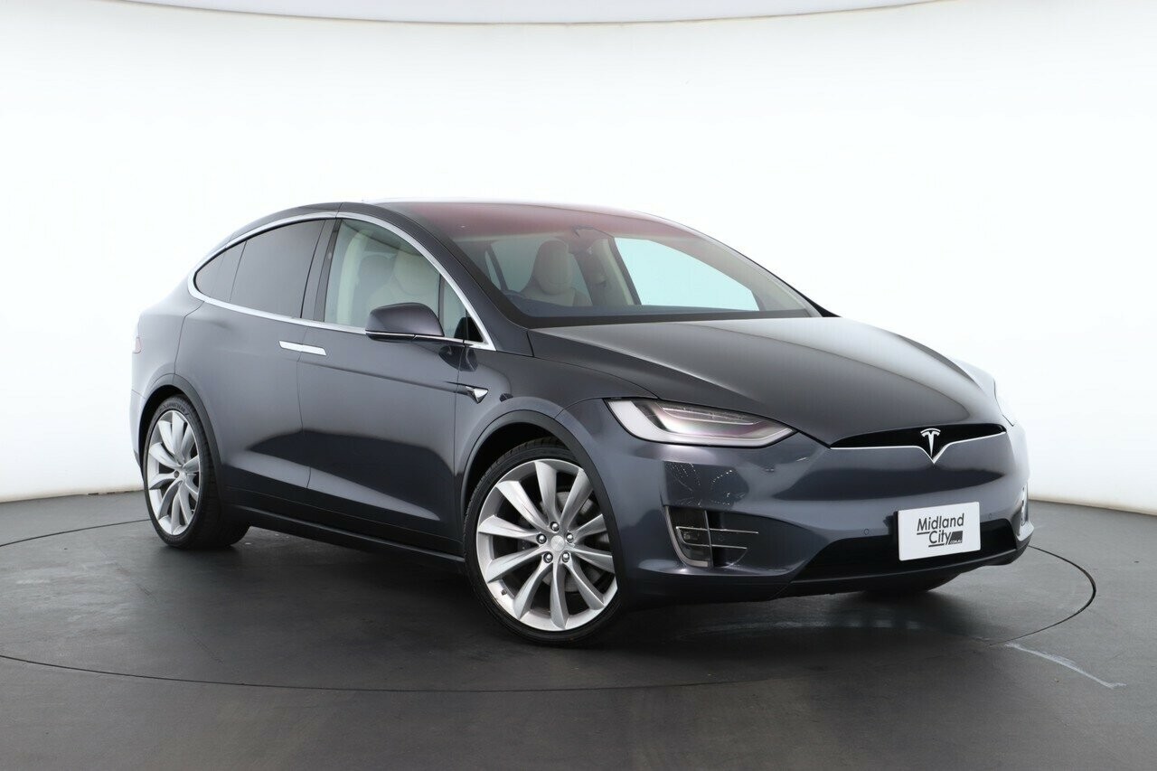 Tesla Model X image 2