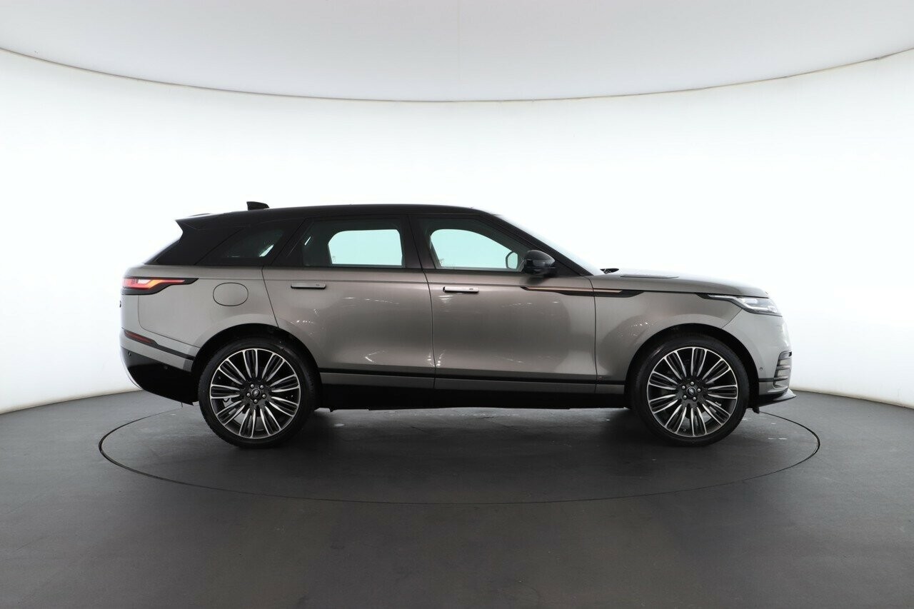 Land Rover Range Rover Velar image 2