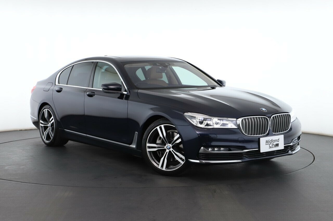 BMW 7 Series image 1