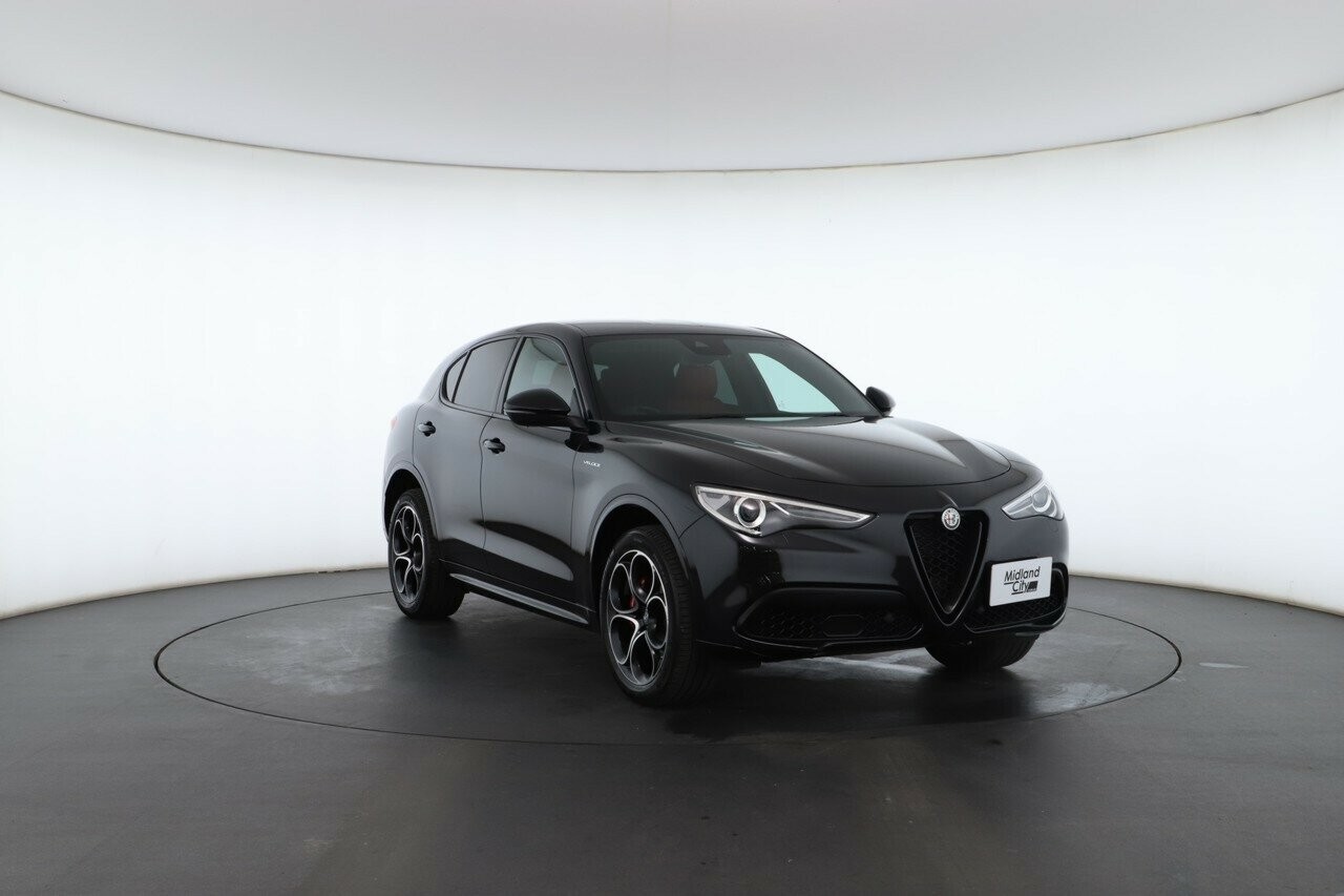 Alfa Romeo Stelvio image 4