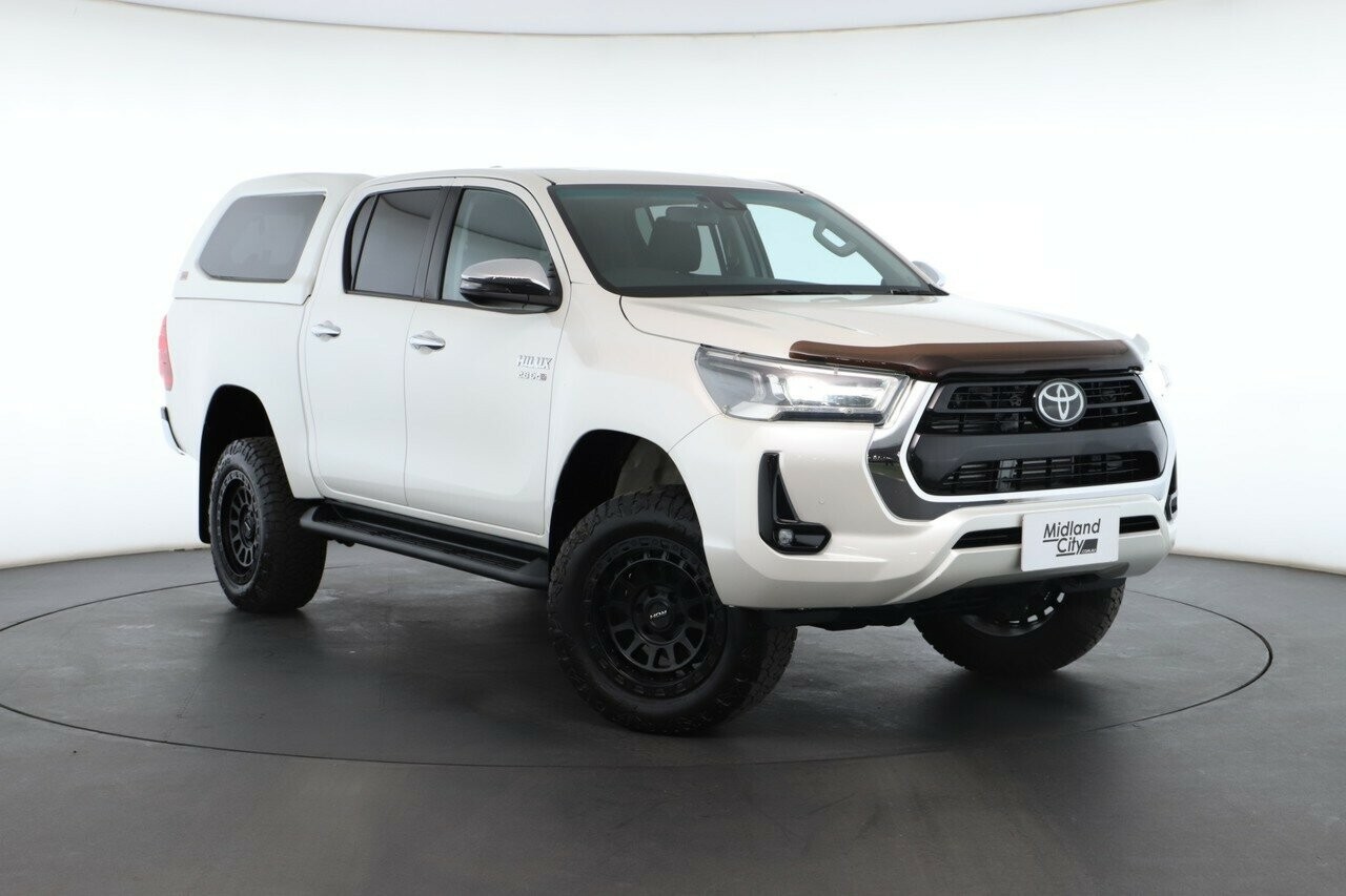 Toyota Hilux image 1