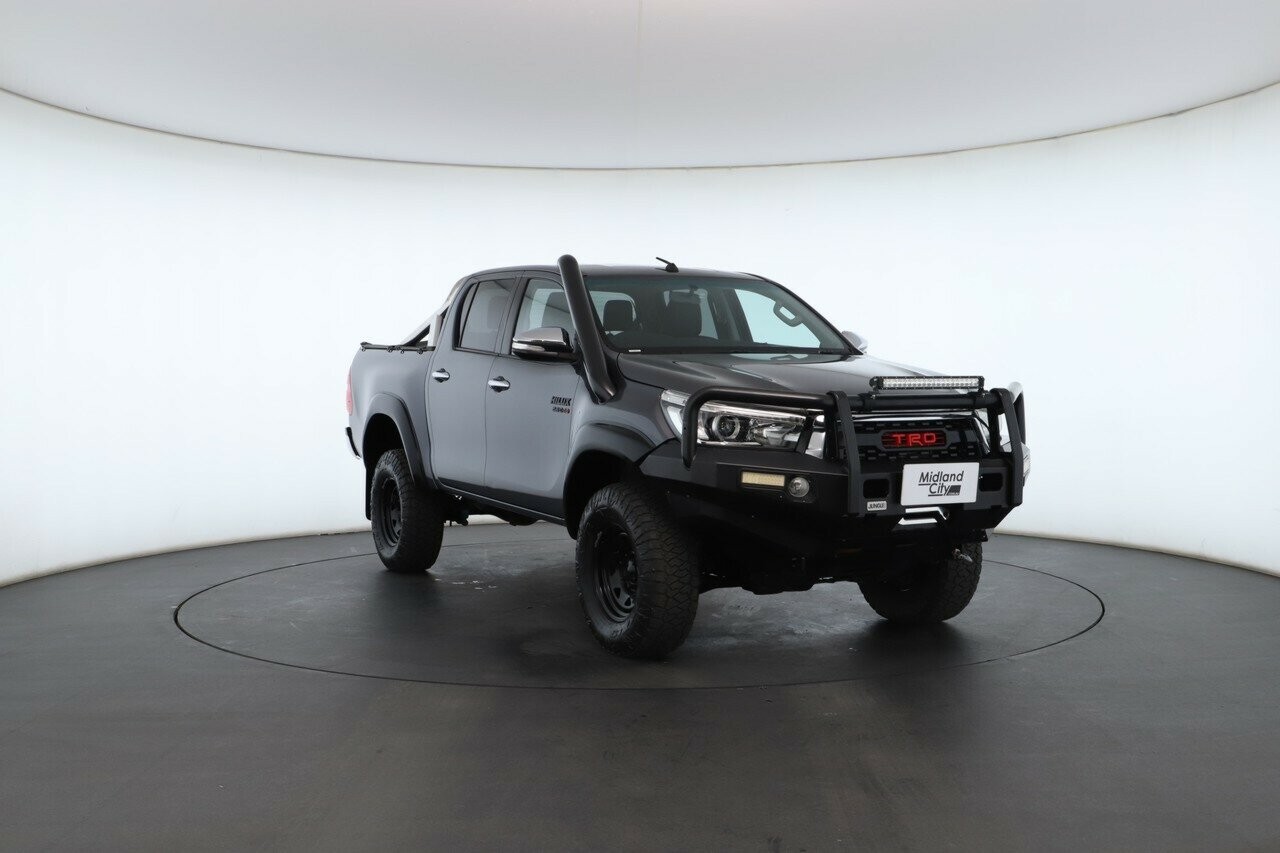 Toyota Hilux image 4