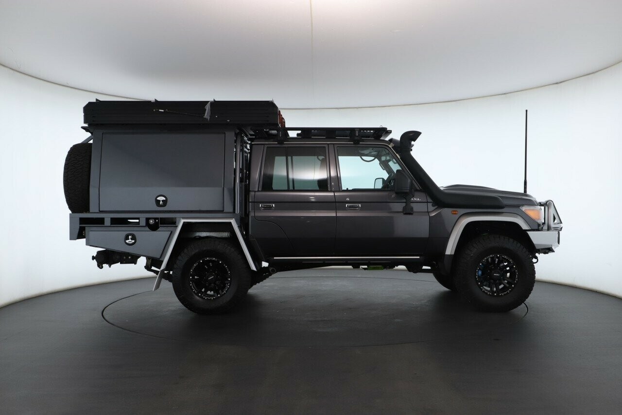Toyota Landcruiser image 2