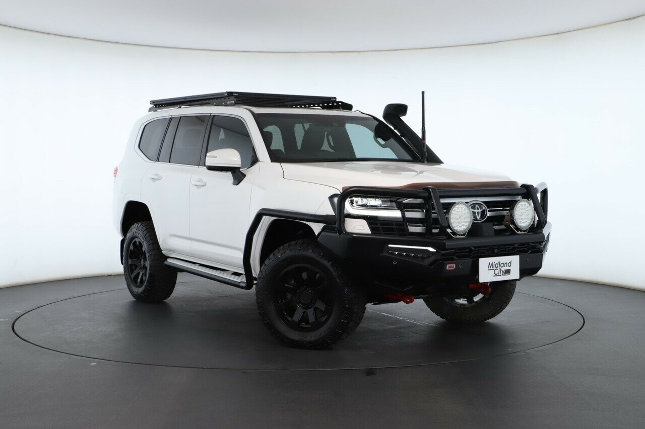 Toyota Landcruiser image 2