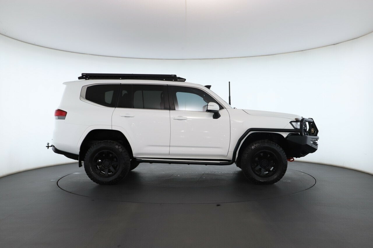 Toyota Landcruiser image 3