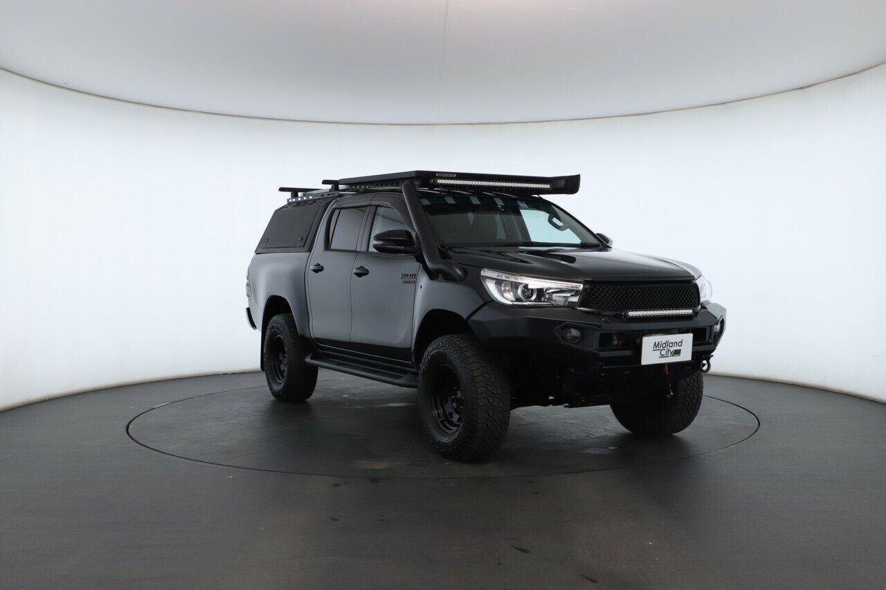 Toyota Hilux image 4