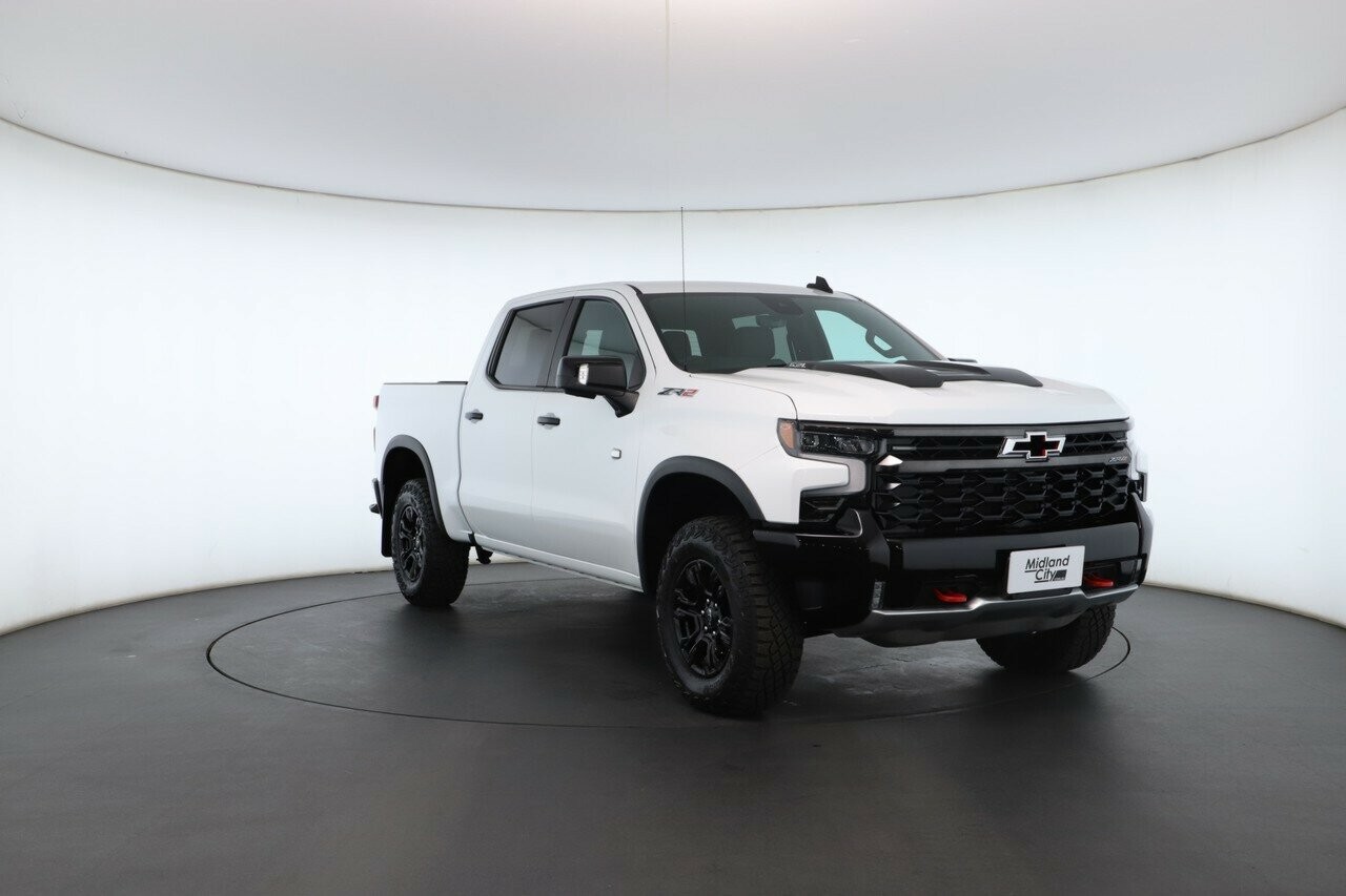 Chevrolet Silverado image 4