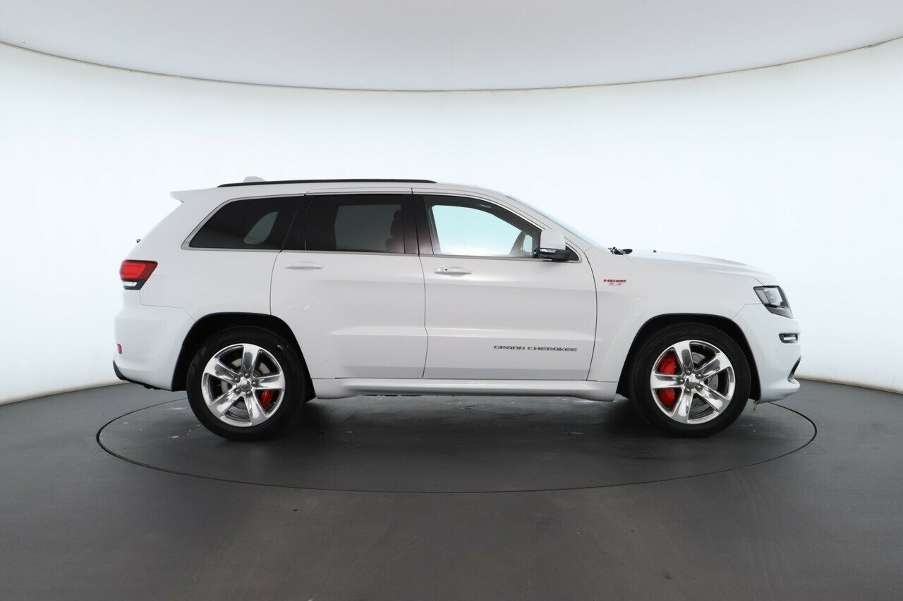 Jeep Grand Cherokee image 2
