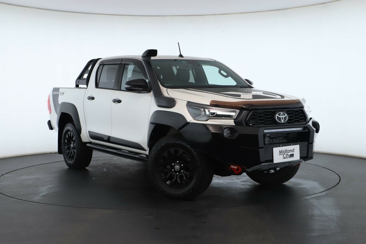 Toyota Hilux image 1