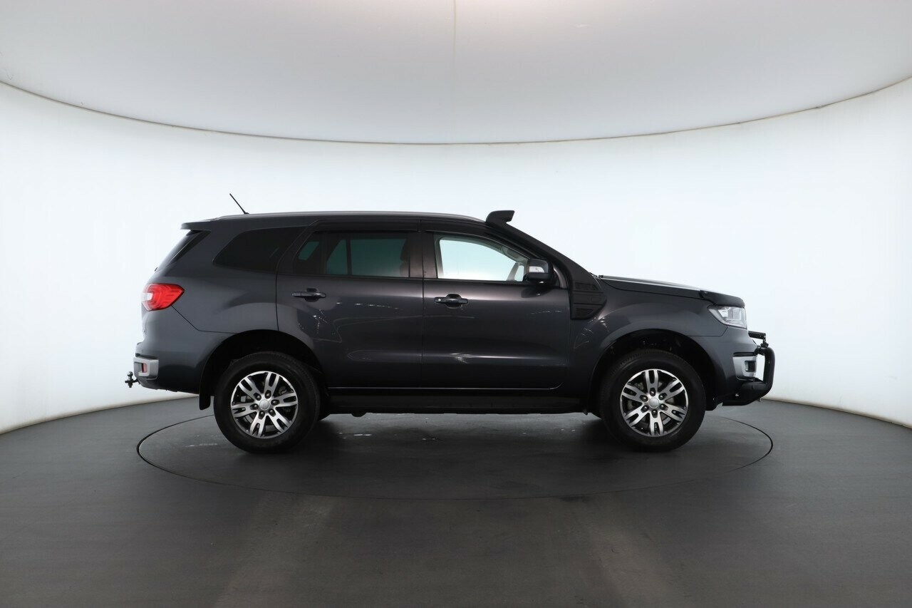 Ford Everest image 2