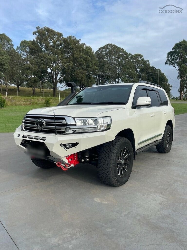 Toyota Landcruiser image 3