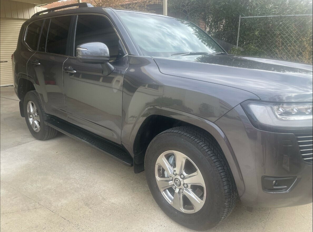 Toyota Landcruiser image 2