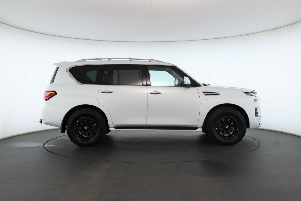 Nissan Patrol image 2