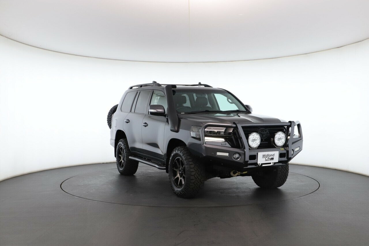 Toyota Landcruiser image 4