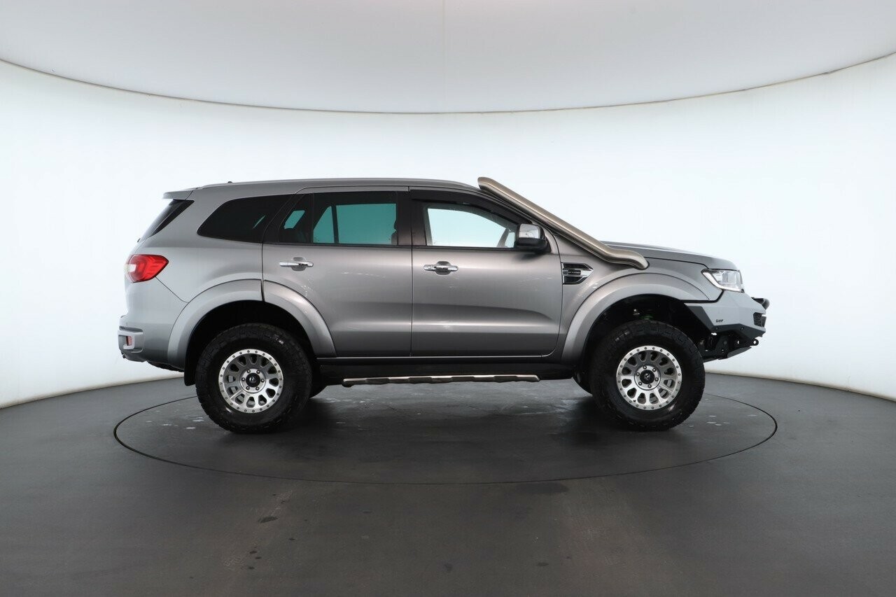 Ford Everest image 2