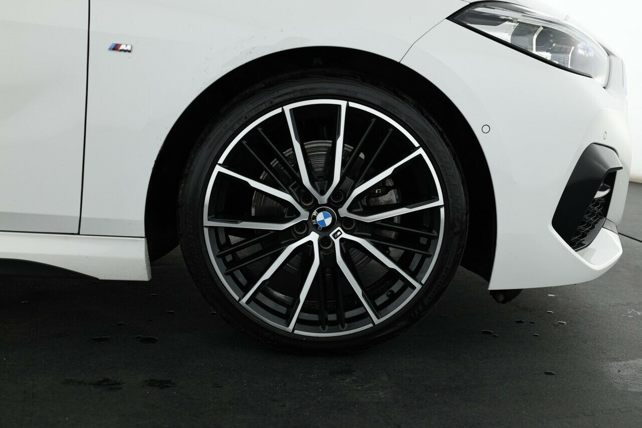 BMW 2 Series image 3