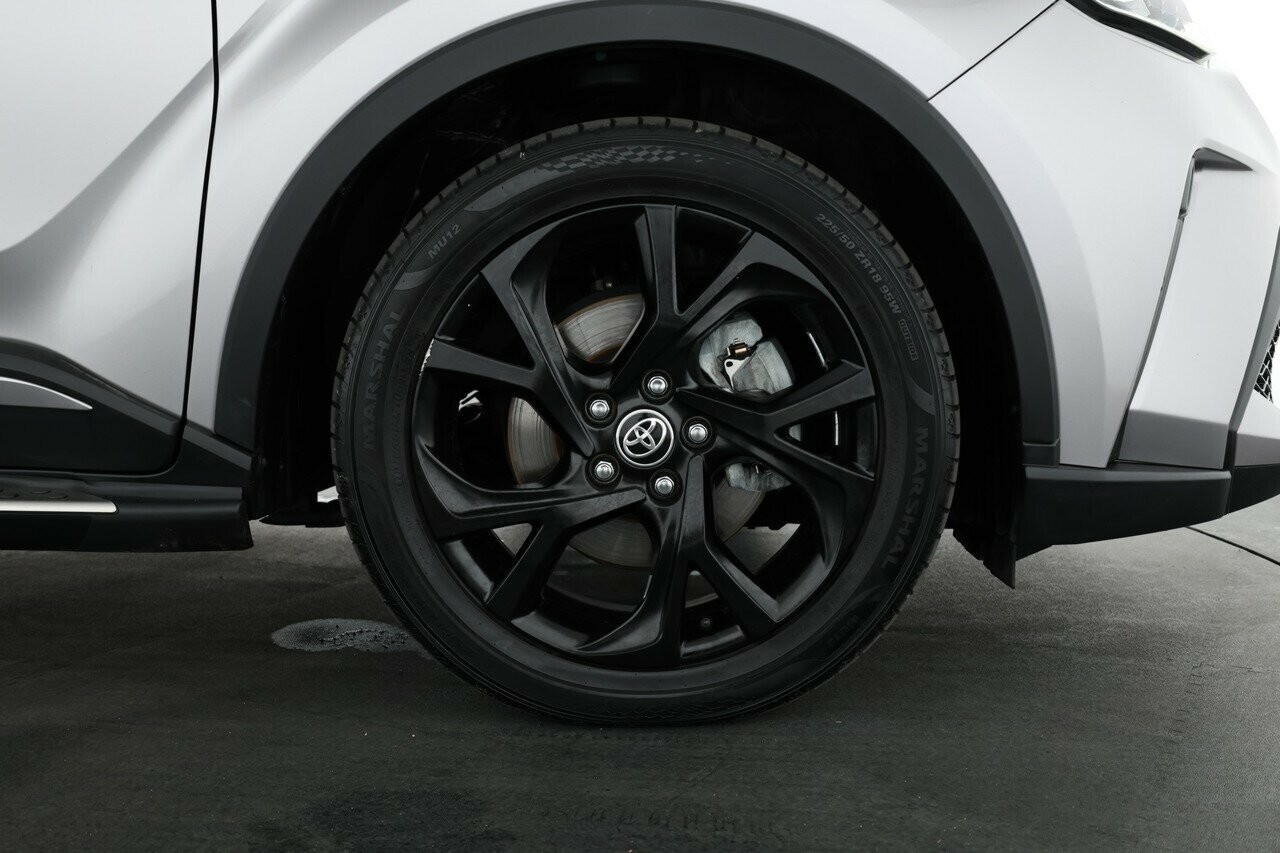 Toyota C-hr image 3