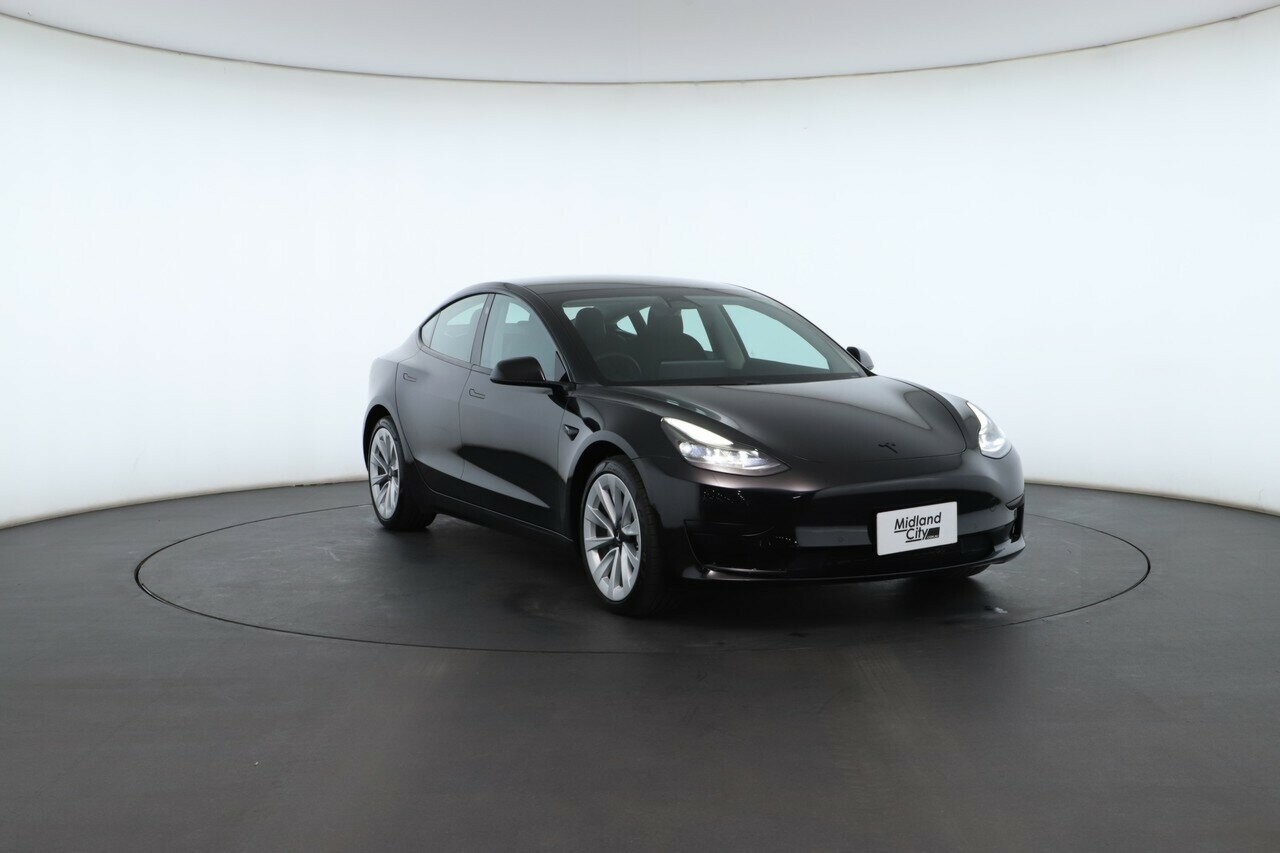 Tesla Model 3 image 4