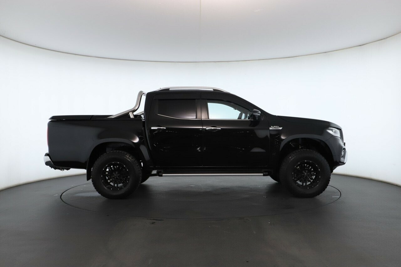 Mercedes Benz X-class image 2