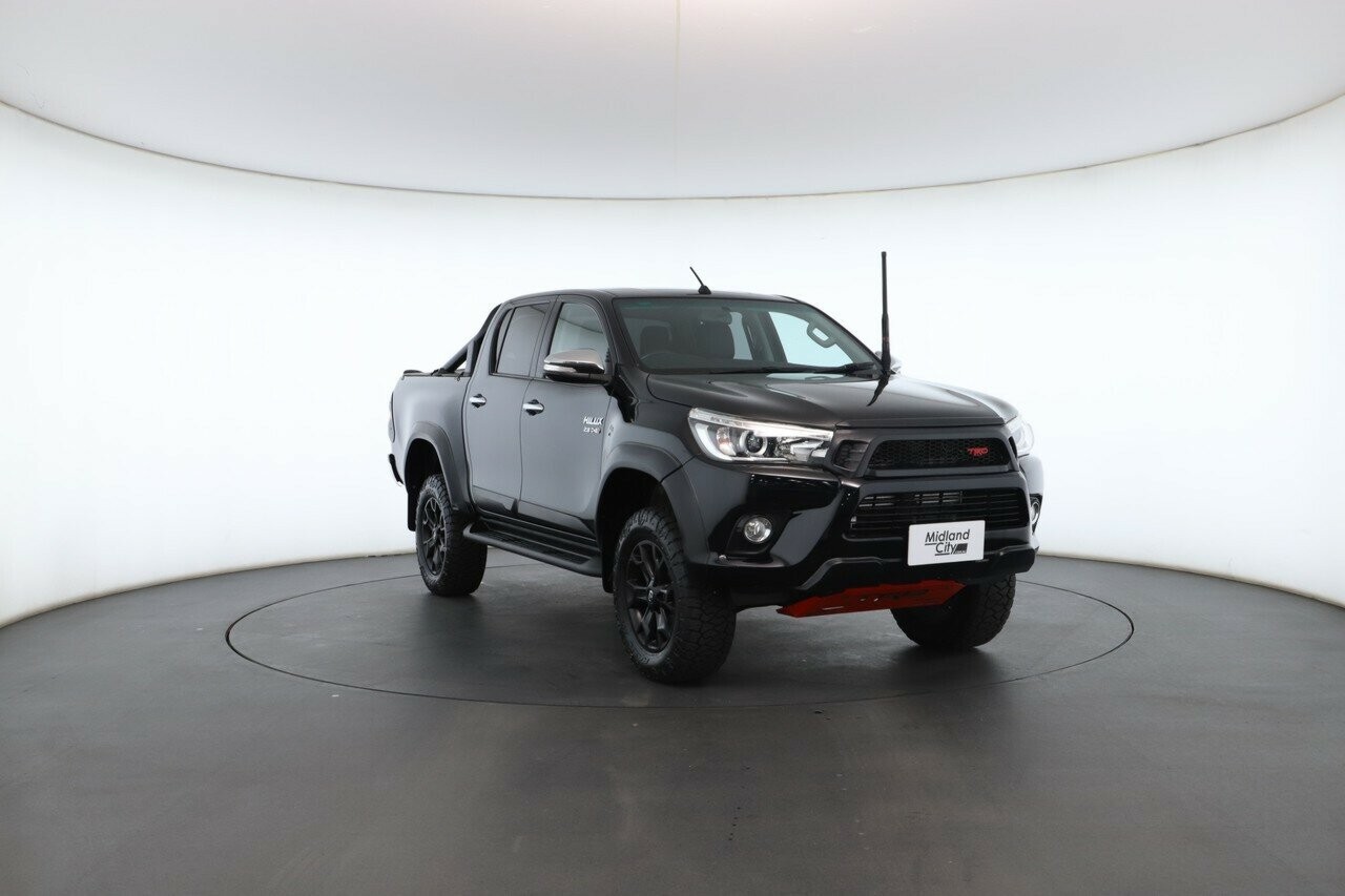 Toyota Hilux image 4