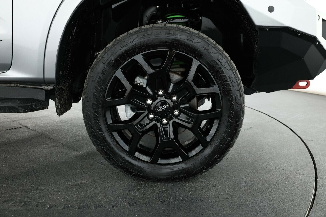 Ford Everest image 4