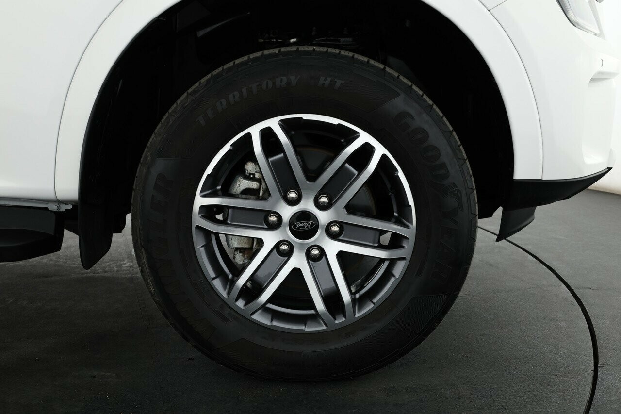 Ford Everest image 3