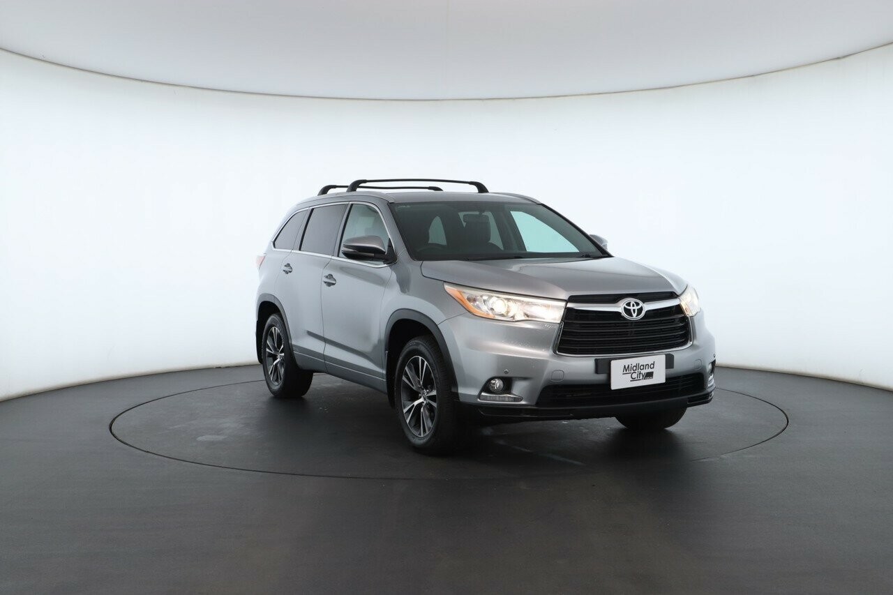 Toyota Kluger image 4