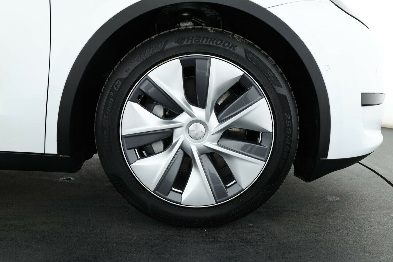 Tesla Model Y image 3