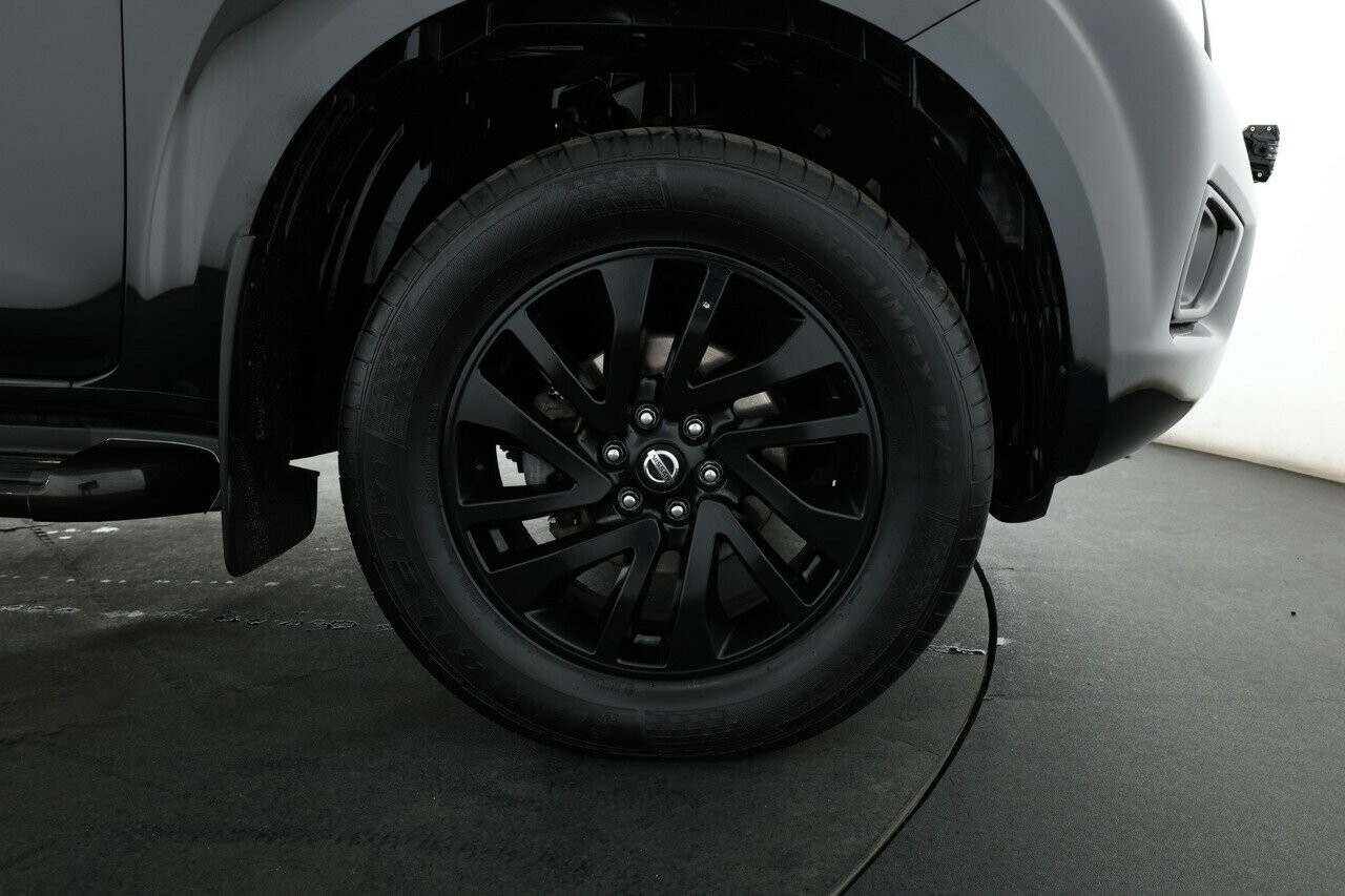 Nissan Navara image 2