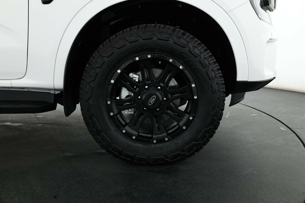 Ford Everest image 3