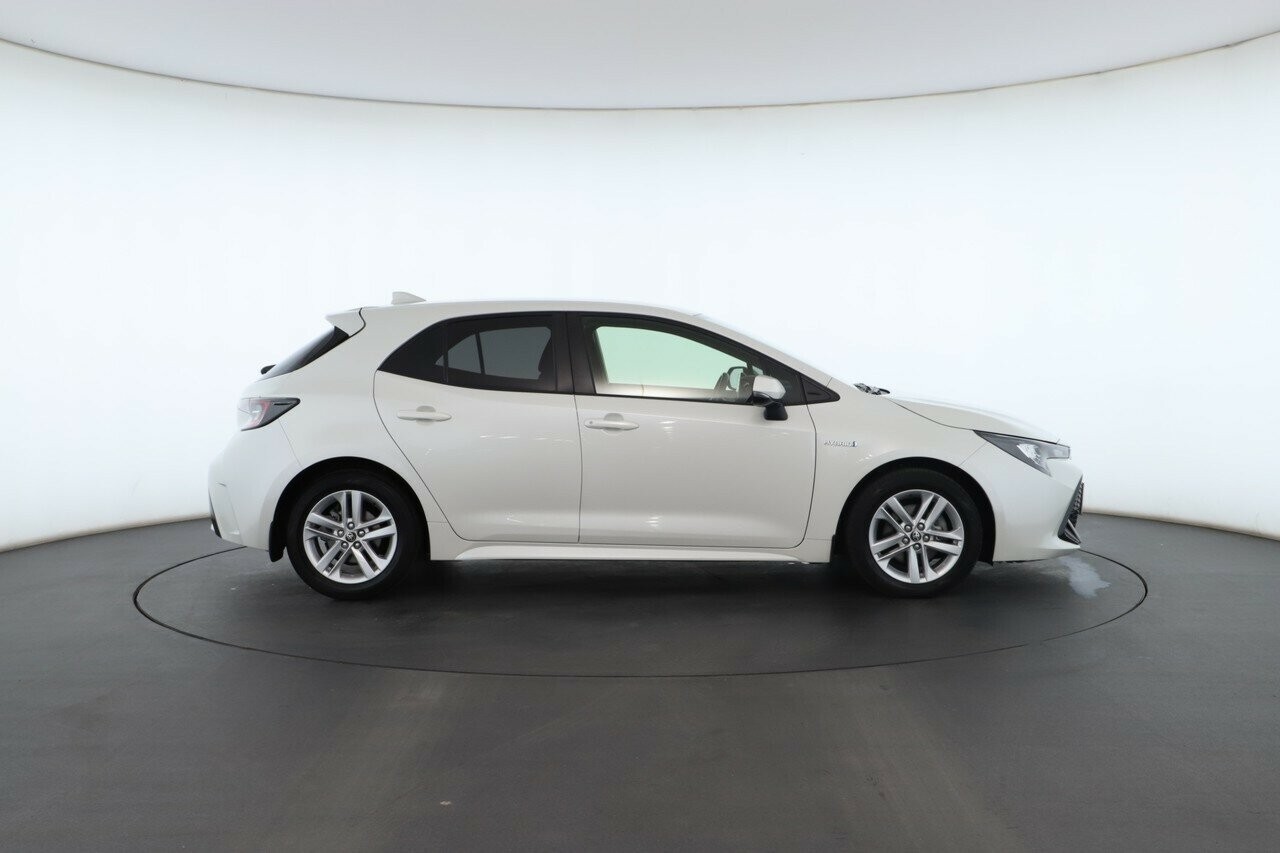 Toyota Corolla image 2