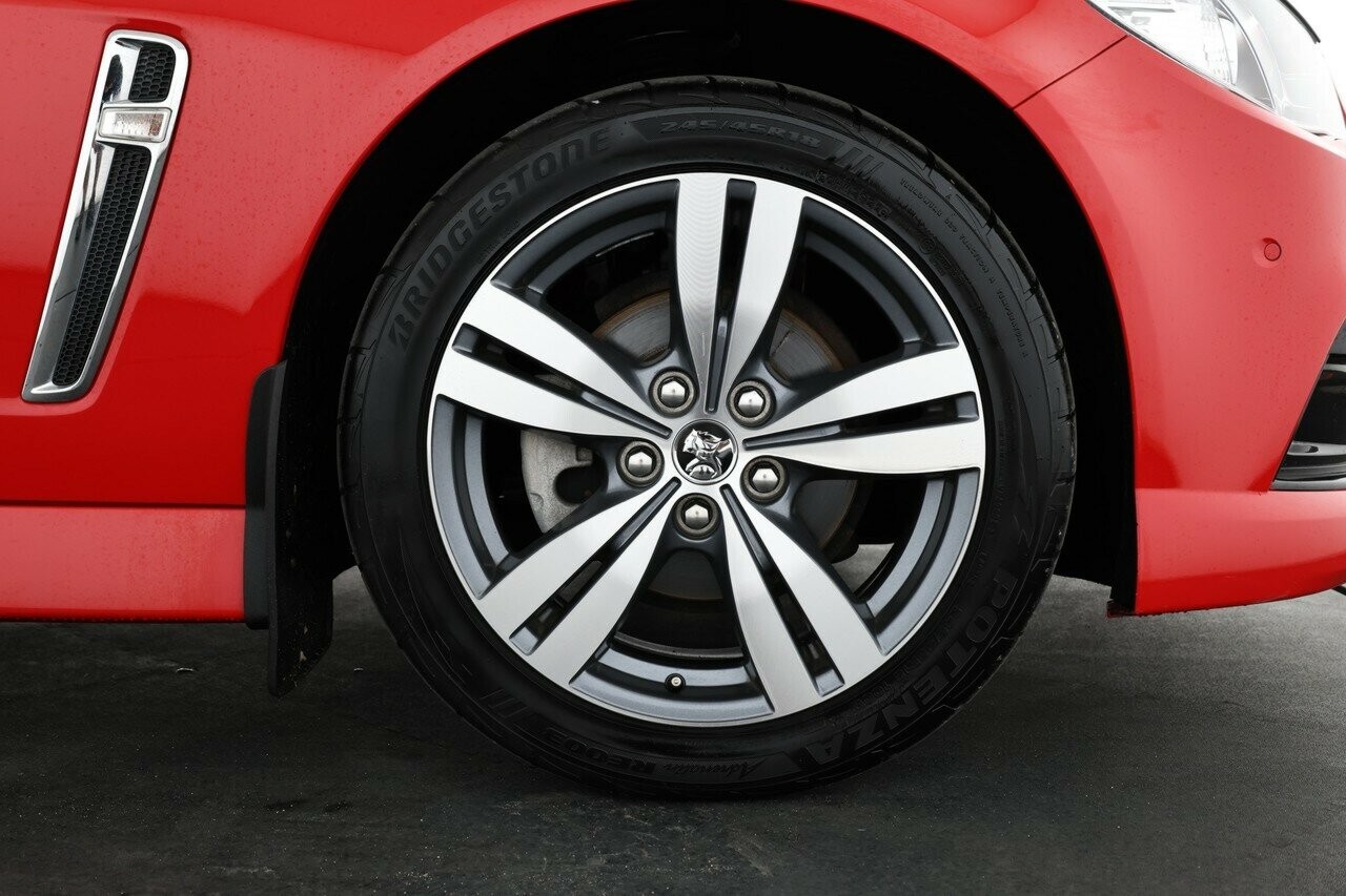 Holden Commodore image 3