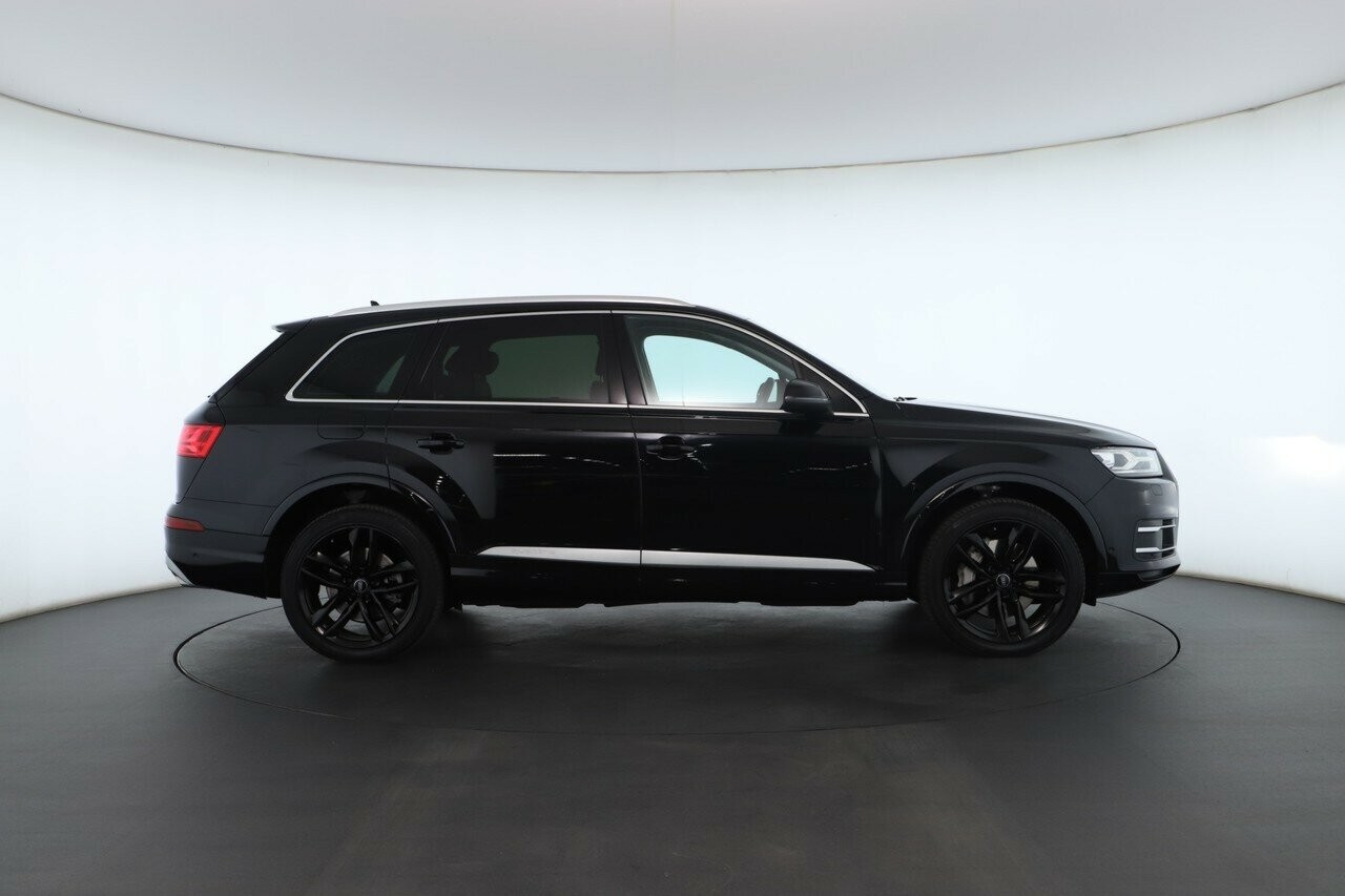 Audi Q7 image 2