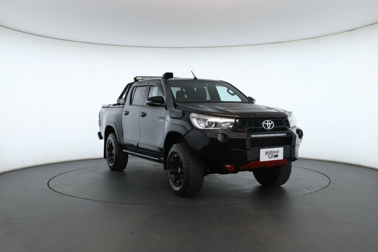 Toyota Hilux image 4