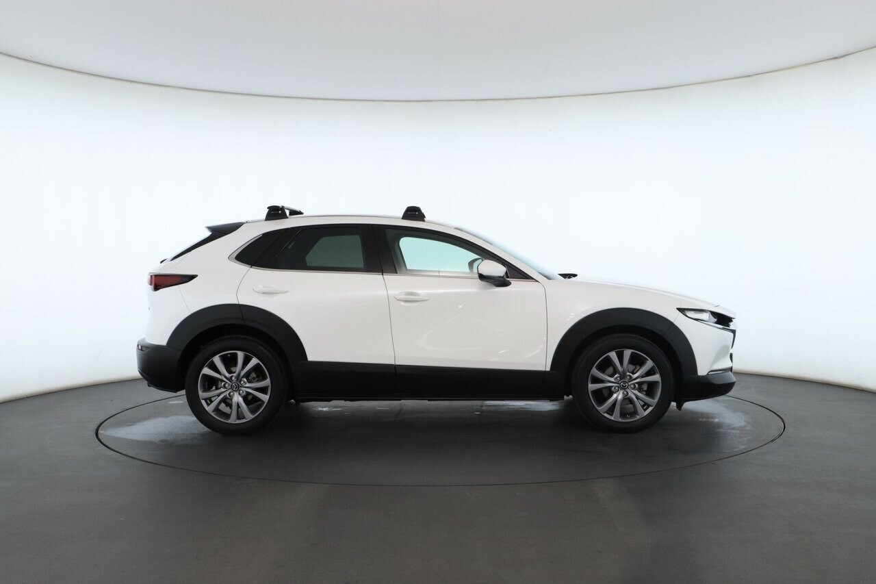 Mazda Cx-30 image 2