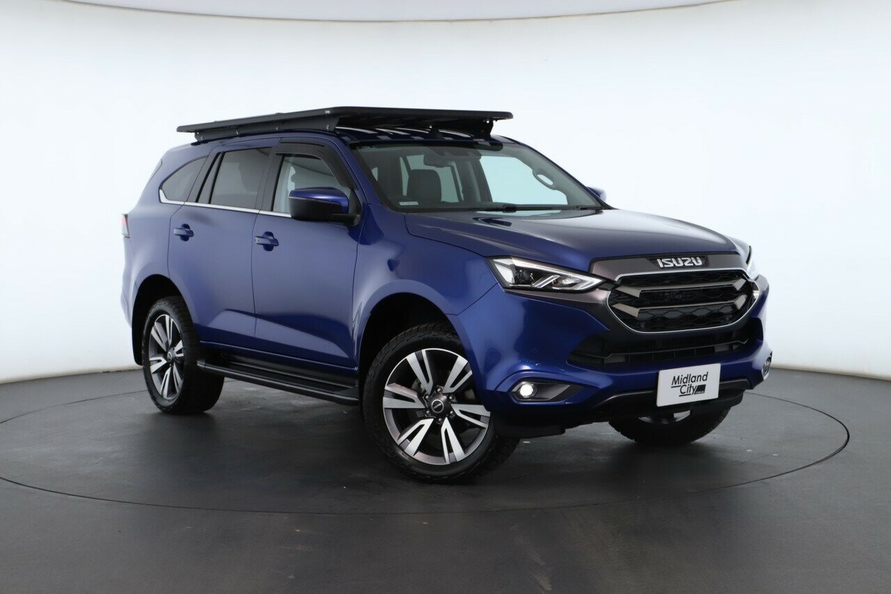 Isuzu Mu-x image 1