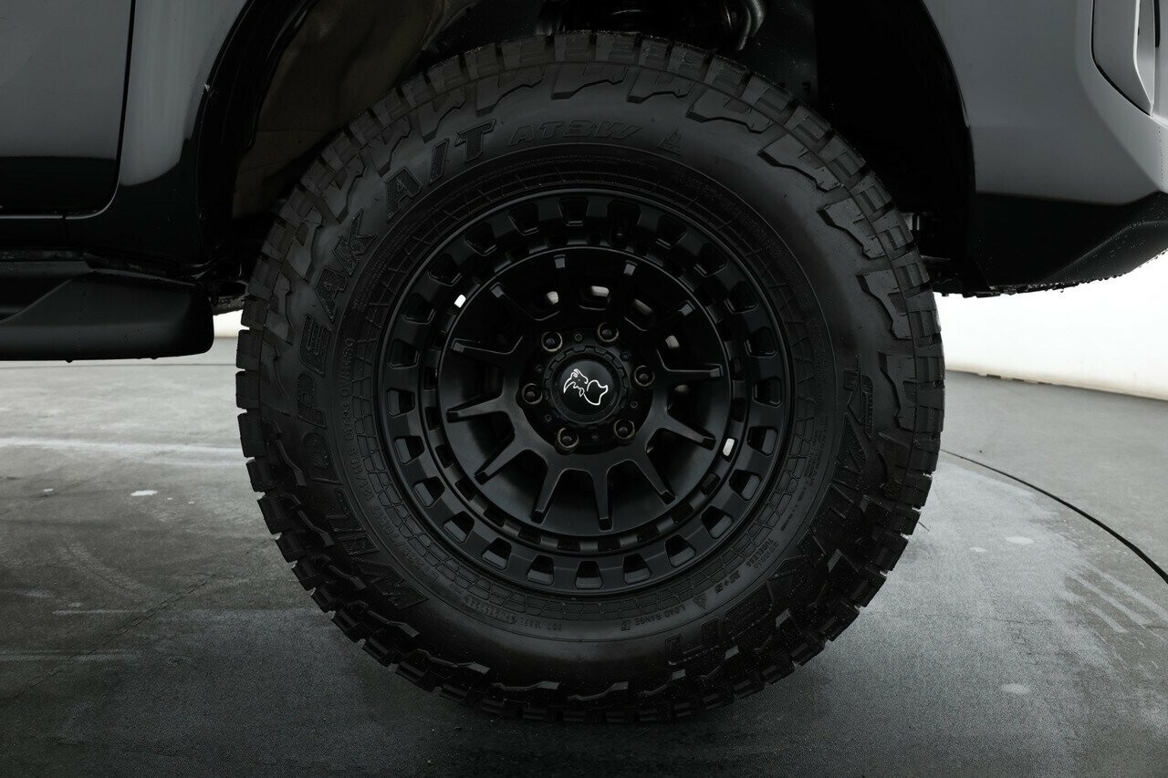 Toyota Hilux image 3