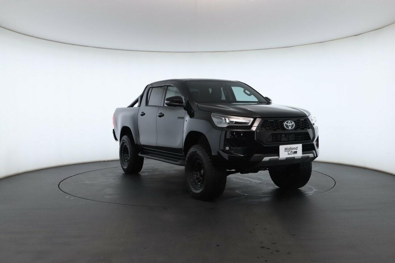 Toyota Hilux image 4