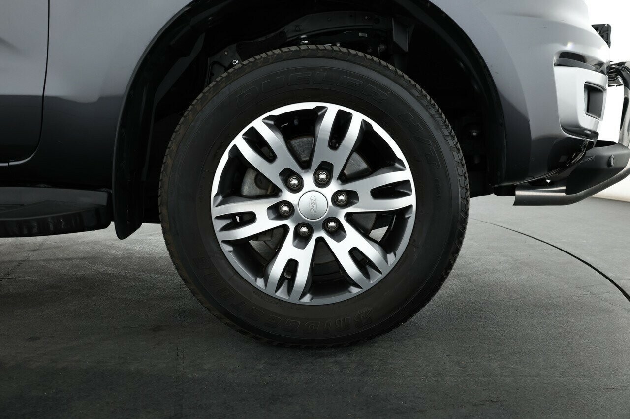 Ford Everest image 3