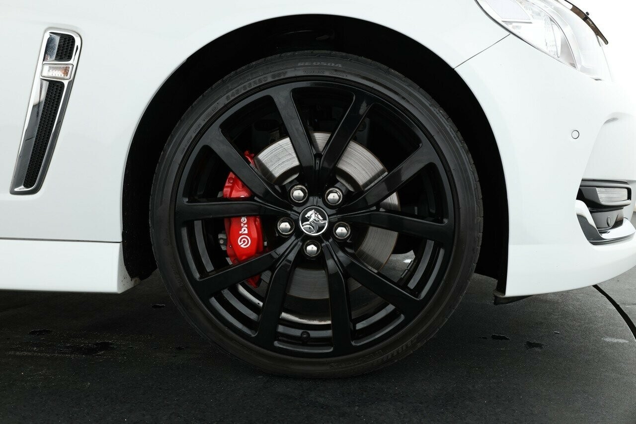 Holden Commodore image 3