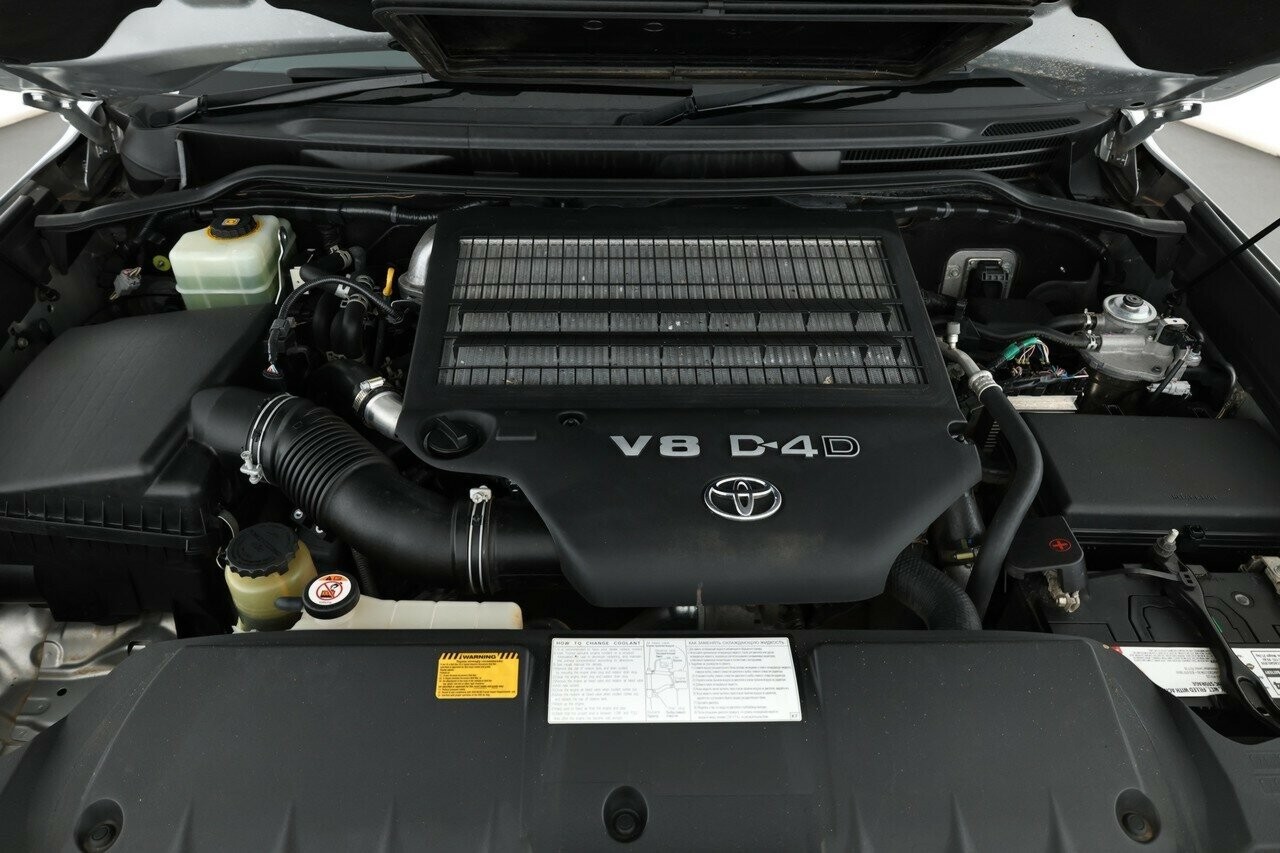 Toyota Landcruiser image 3