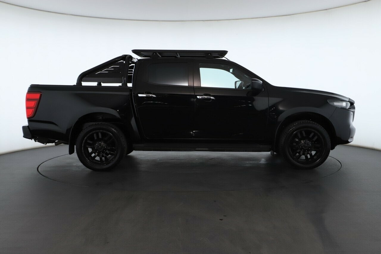 Mazda Bt-50 image 2