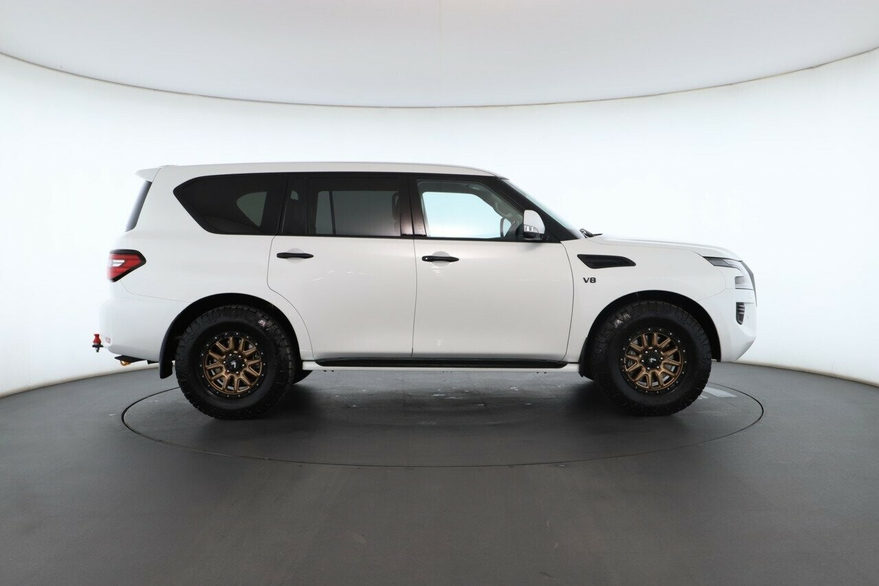 Nissan Patrol image 2
